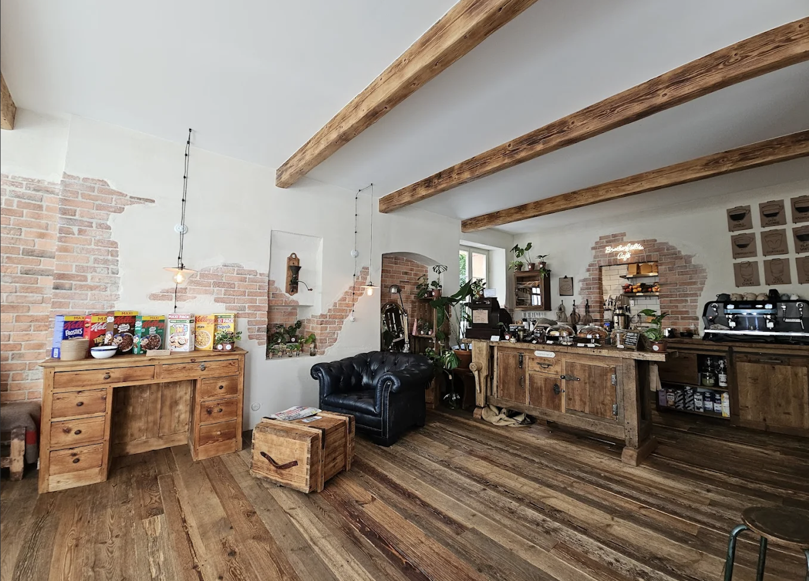 Sisterfields Café